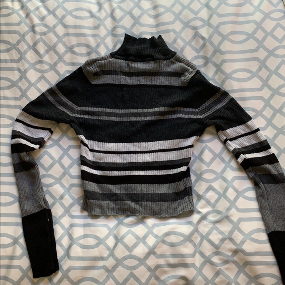 Brandy Melville sweater